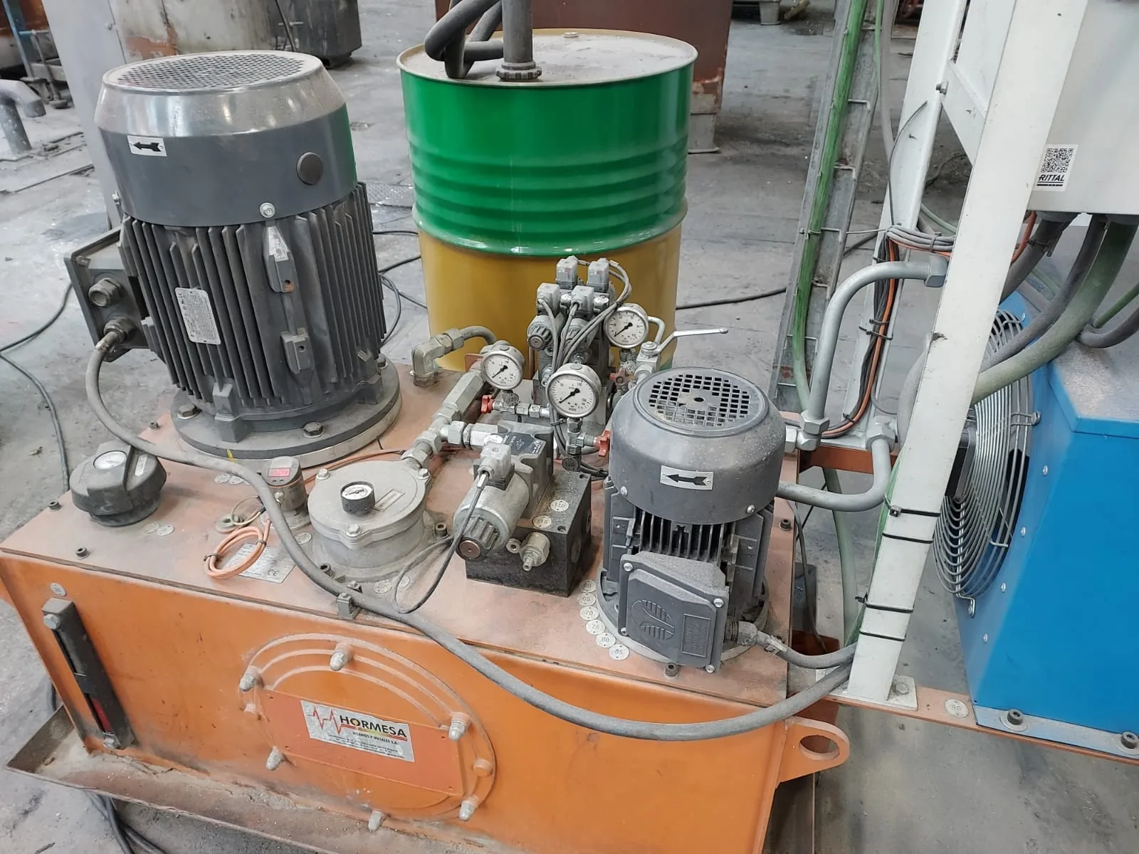Actualización de unidad hidráulica industrial realizada por ZEUS MECHATRONIC